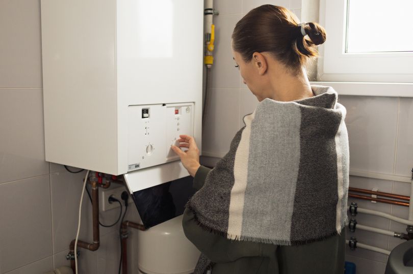 Six simple heating changes could cut winter energy bills by £220