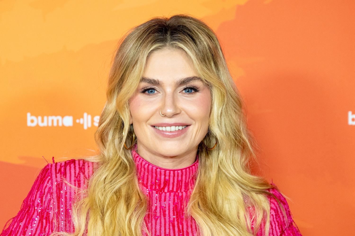 Roxeanne Hazes viert nieuwe cupmaat met dure beha: 'Nog nooit zoveel ...