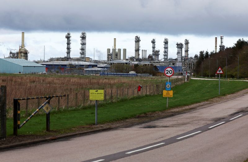 Ofgem approves deal to maintain UK gas import capacity