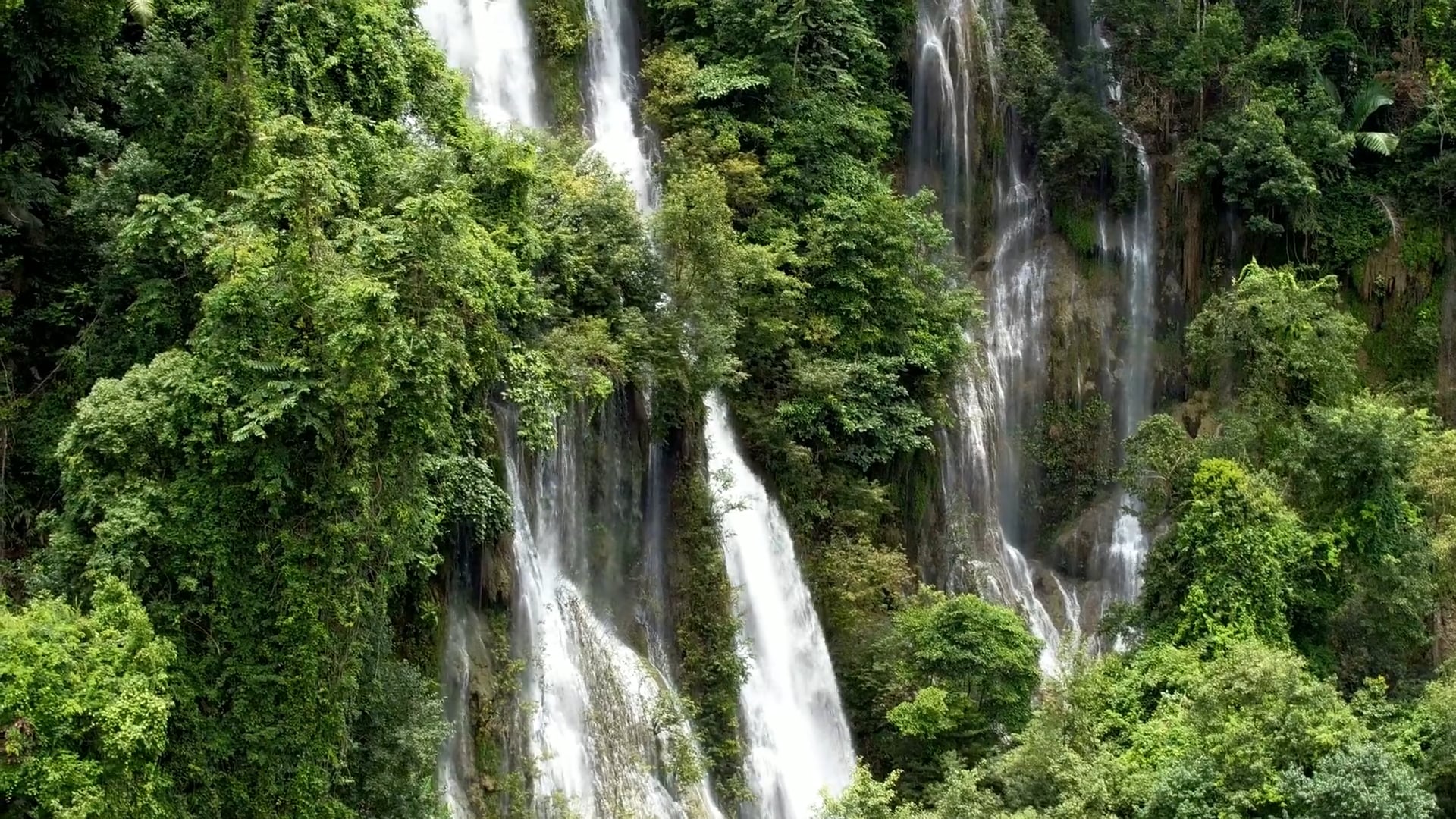 Thi Lo Su, Thailand: pemandangan air terjun tertinggi di negara ini ...