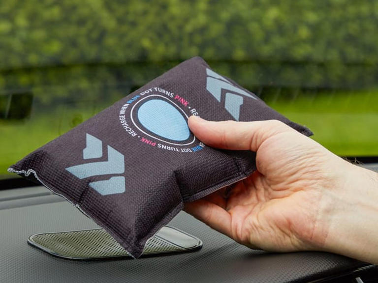 Home Bargains £3 two-pack item reduces car windscreen condensation