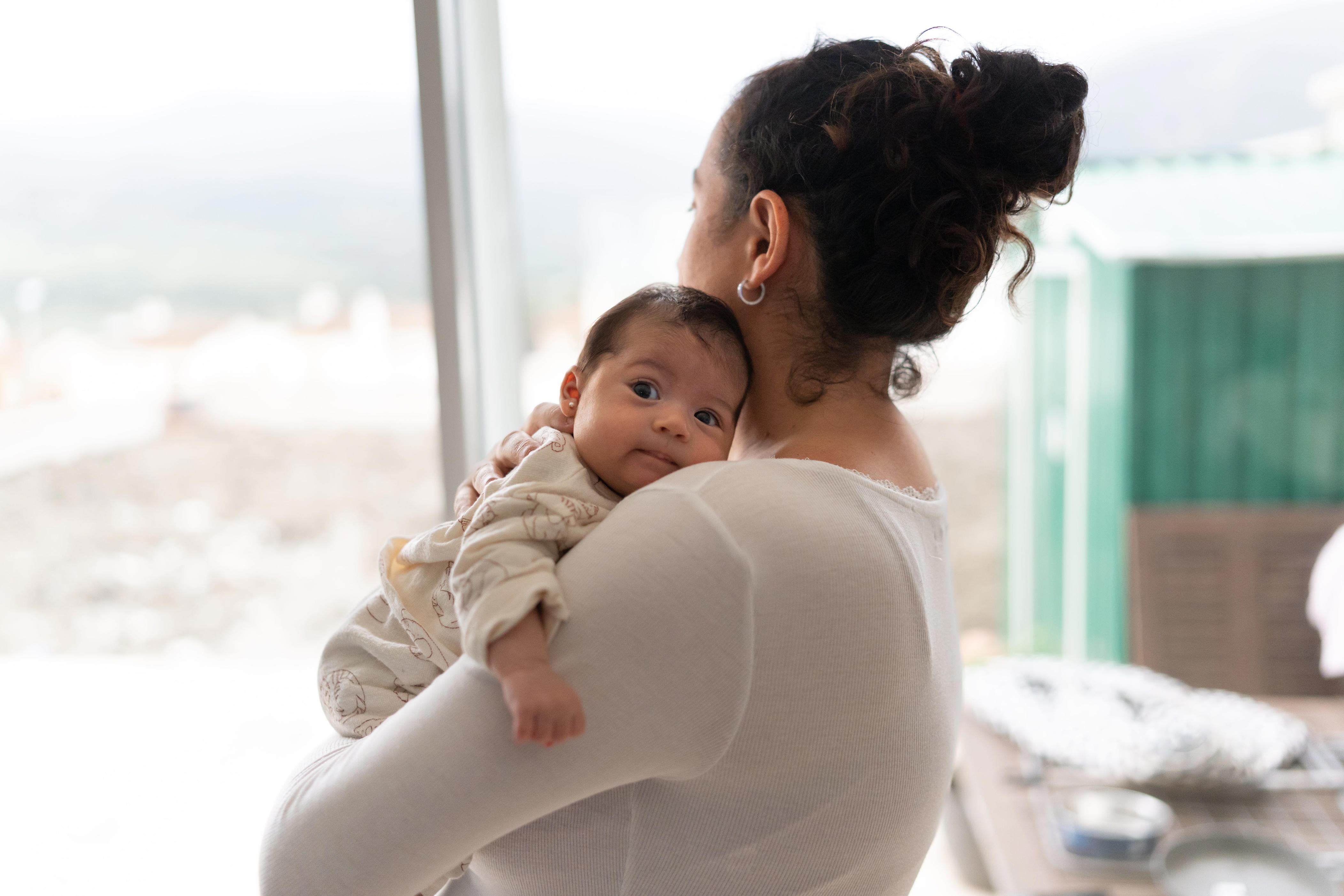 One chart shows how Gen Zers are way less likely to have kids than ...