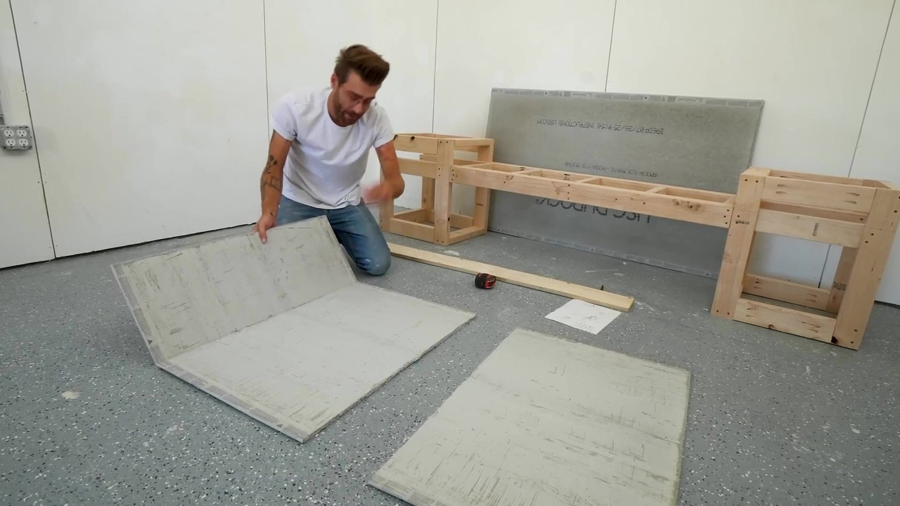 A DIY builder made a modern concrete-look bench — using $11 cement ...