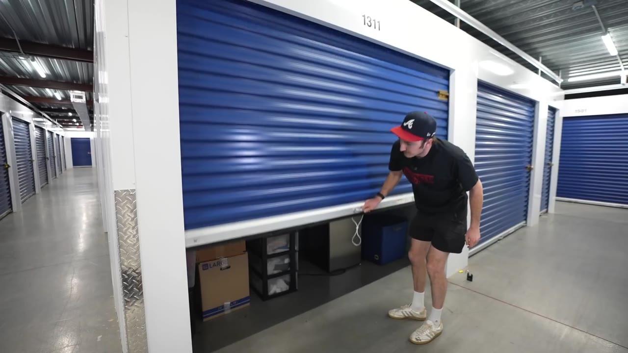 I bought 3 abandoned storage units - and profited $1