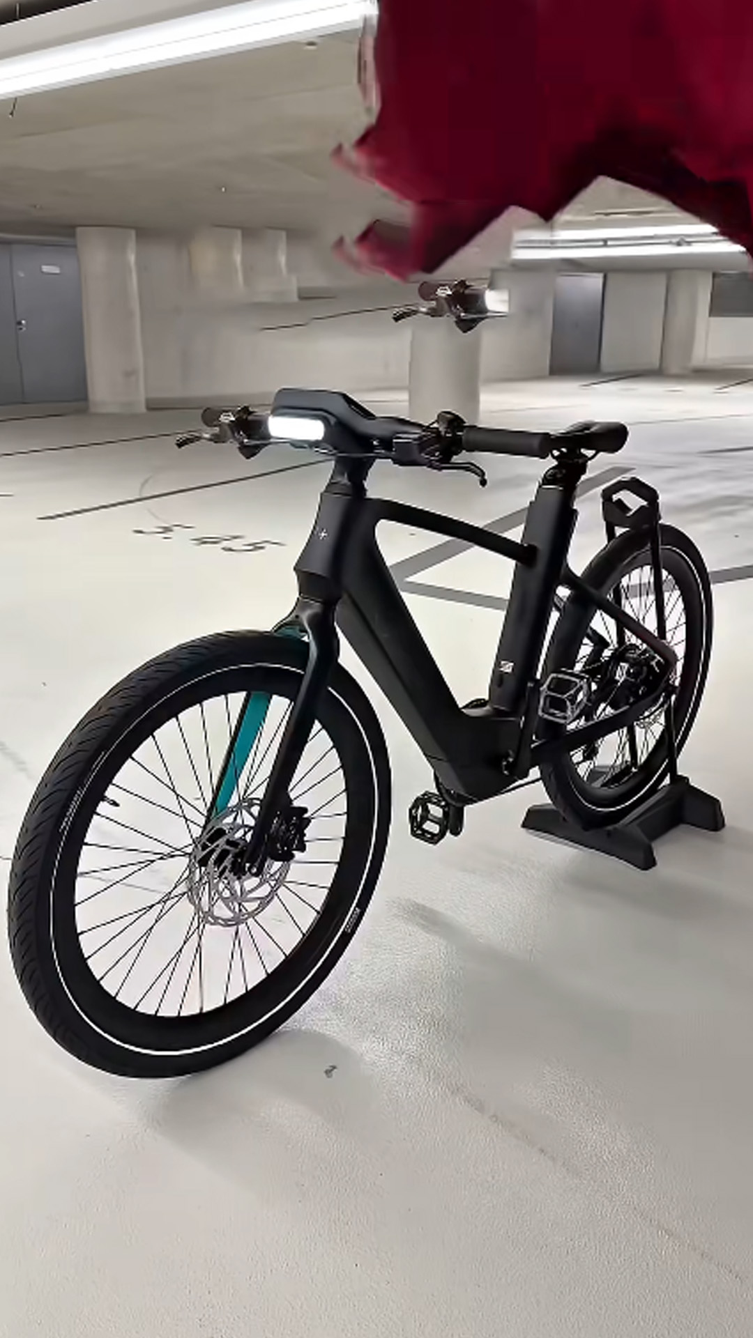 Mercedes introduces a new electric bike for city riders