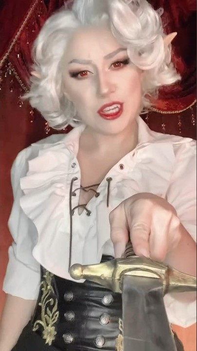 Astarion Baldur’s Gate 3 vampire cosplay showcase