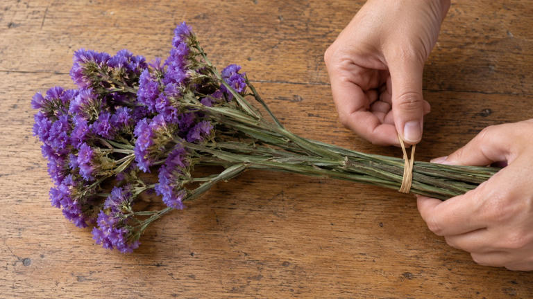 How to Turn Fresh Flowers Into Keepsakes You Can Keep