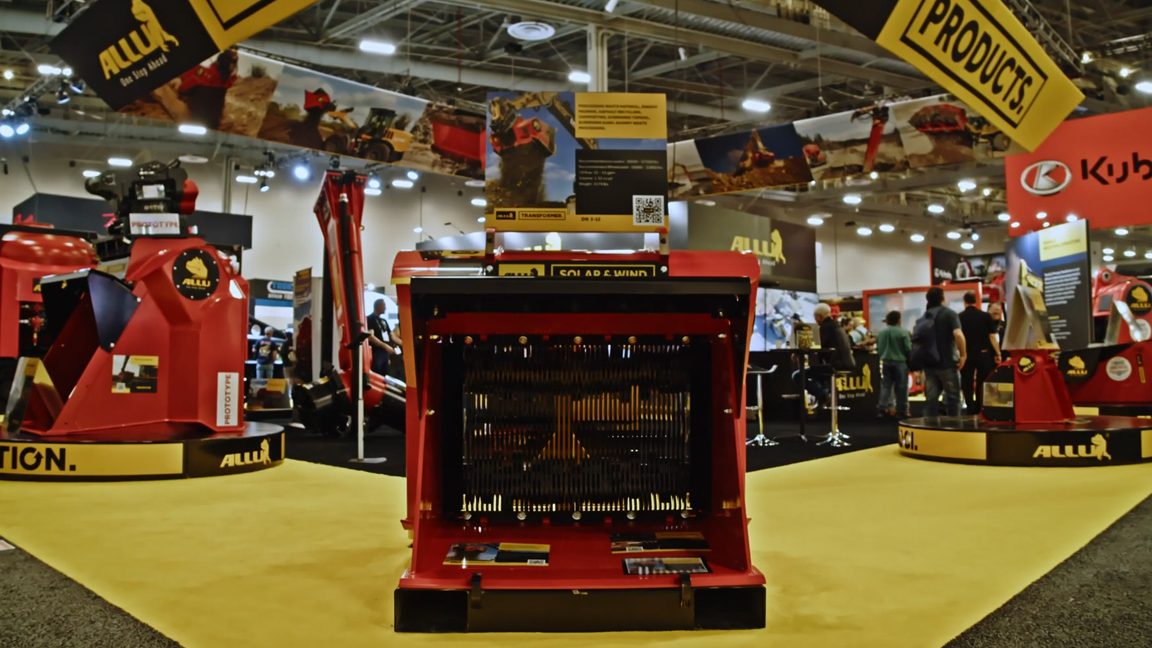 Construction equipment exhibition featuring hydraulic processing ...