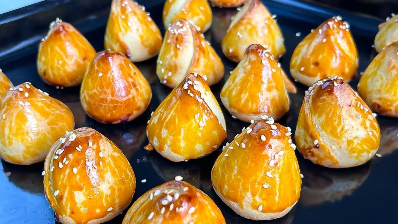 Two apples are all you need for this delicious recipe