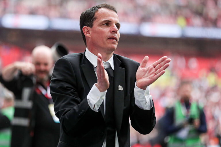 Leeds handed ominous Sunderland warning as Le Bris reveals game ...