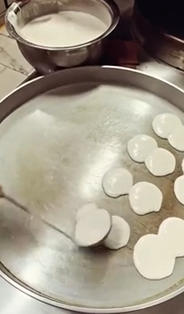The surprising textures revealed by crushing different treats