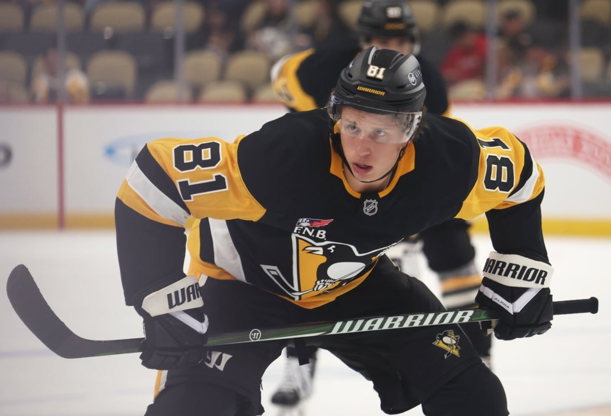 Penguins F Ben Kindel back in Pittsburgh after fainting on team plane