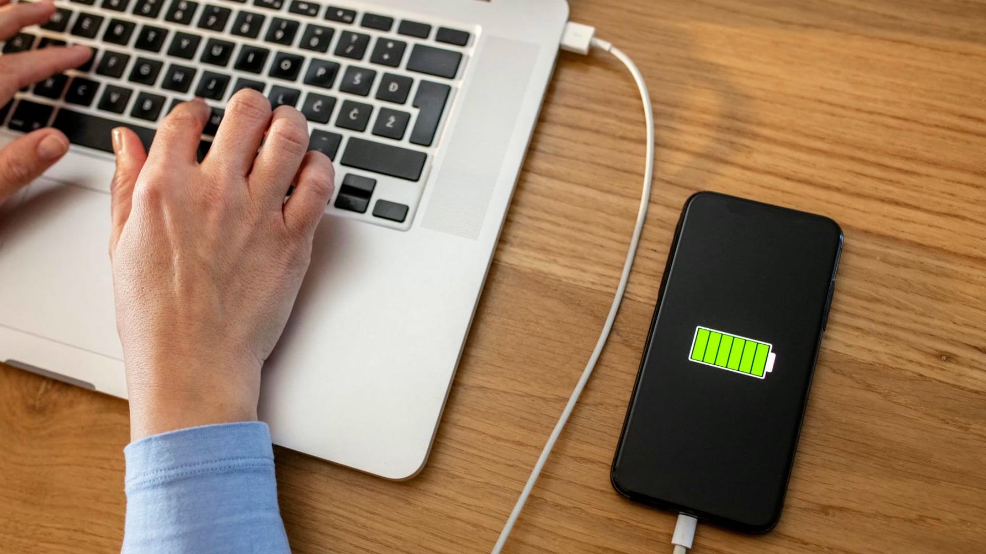 Why you should avoid charging your phone on a computer