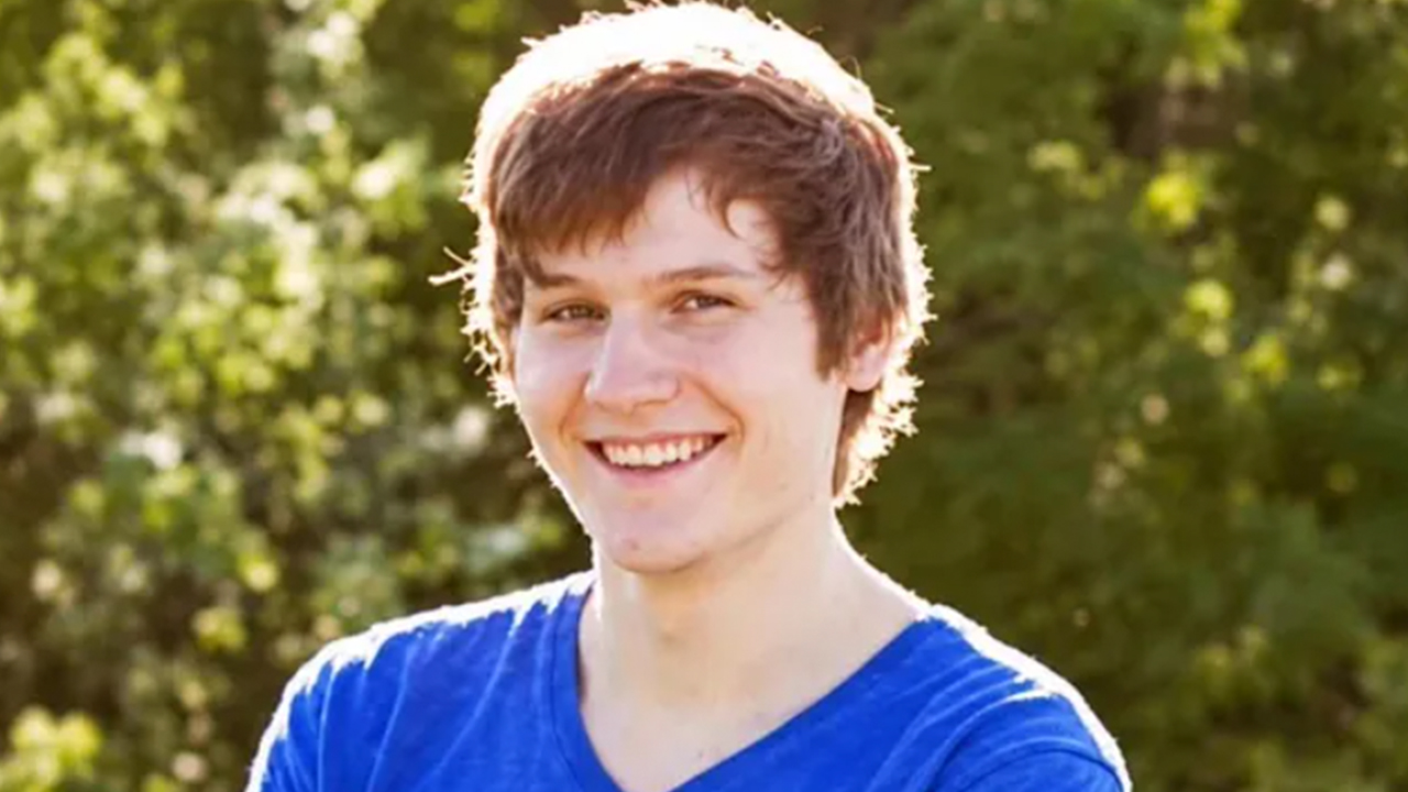 'Stick Run' creator Manuel Otto dies aged 30 after livestream incident