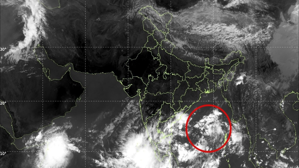 India on alert: Low-pressure system over Bay of Bengal may intensify ...