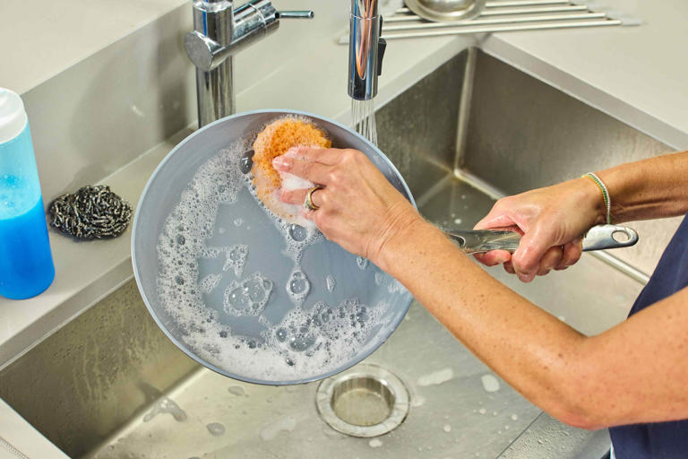 Don't ruin your ceramic nonstick pan — these gentle $2 sponges work ...