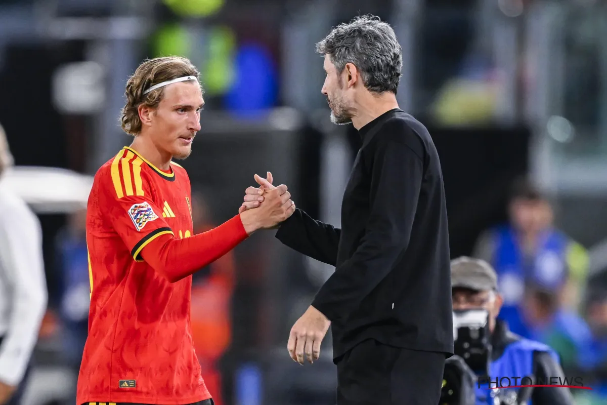 Van Parijs naar... Barcelona? Opmerkelijke wending voor Mika Godts na ...