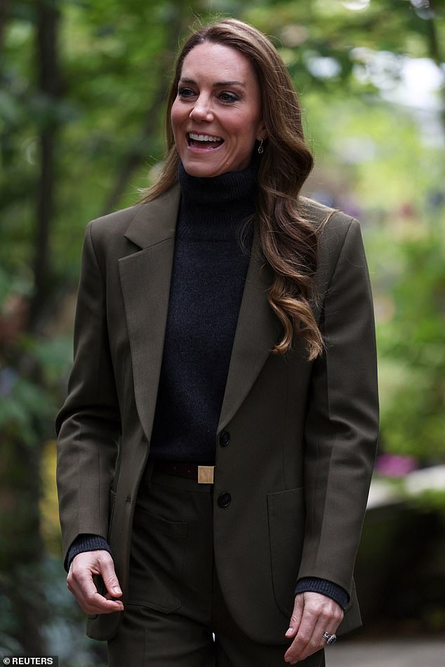 Kate swaps her tiara for a hard hat! Royal views construction work at ...
