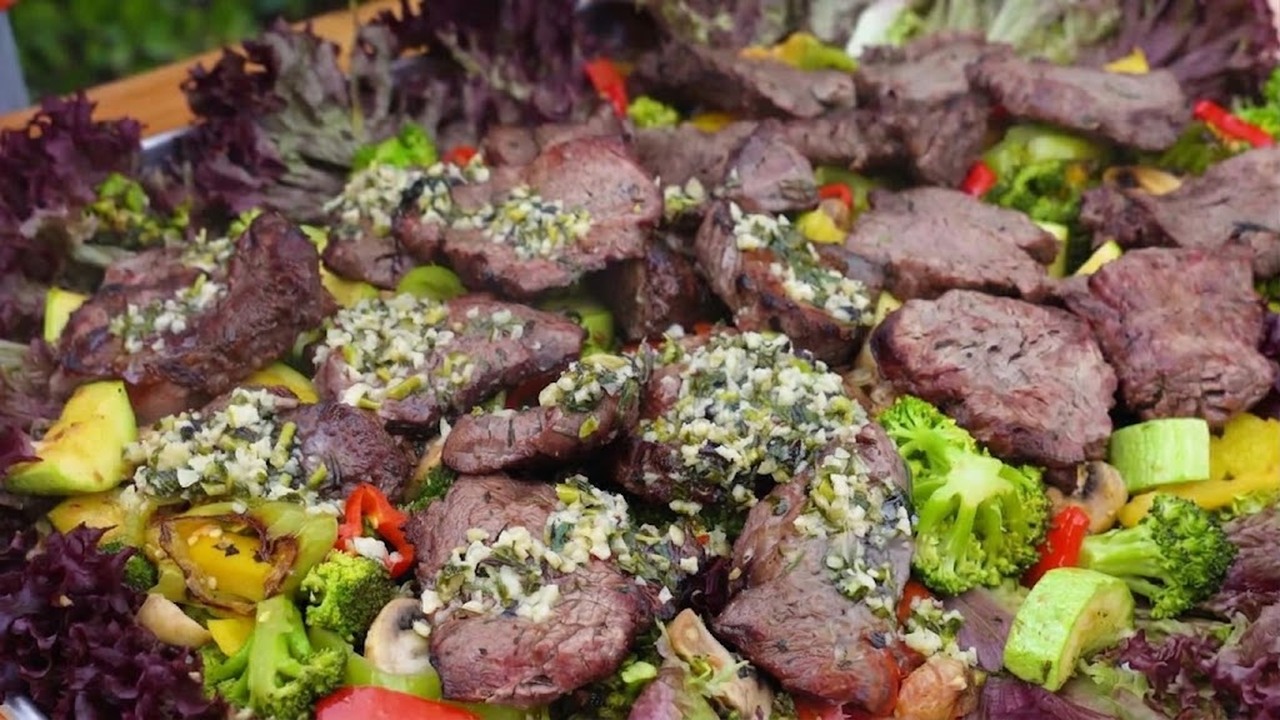 How to make juicy beef tenderloin kebabs with rosemary, thyme and ...