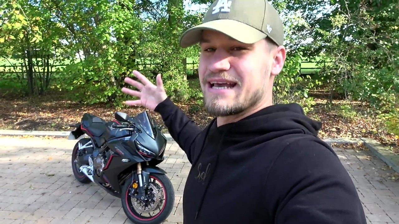 Honda CBR650R joins a Ducati Panigale V4S for a road ride