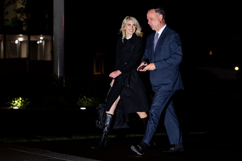 Trump favorite Natalie Harp caught giving a strange hand signal behind ...