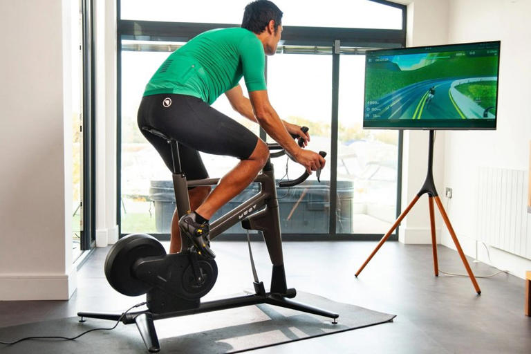 Rollers, indoor bike, turbo or smart trainer? Which indoor cycling ...