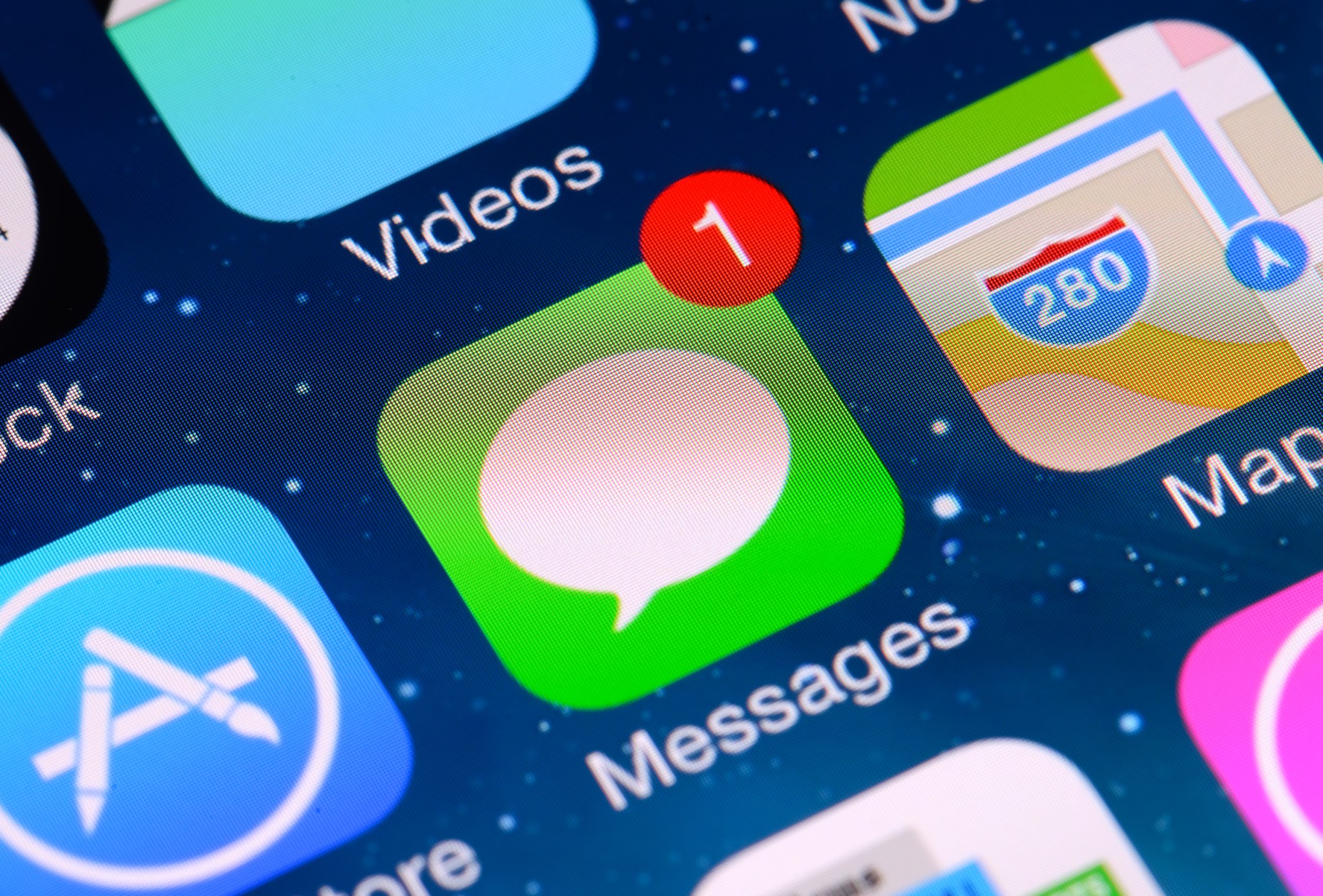Woman devastated to lose mom she talked to daily—then comes a text from ...