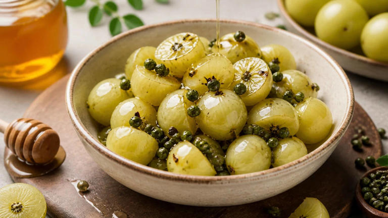 Sadhguru’s honey soaked amla and green pepper recipe is the best thing ...