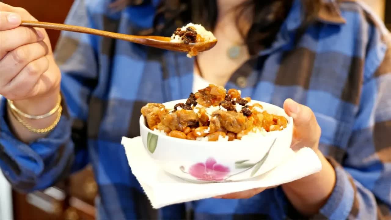 Stephanie makes morisqueta with chuck steak, pinto beans and rice