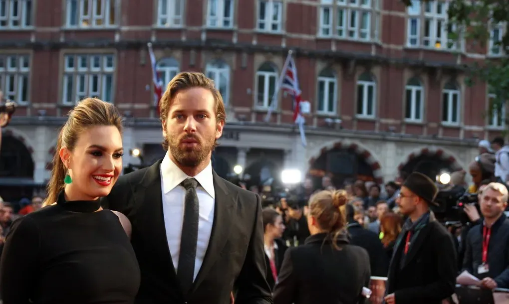 8 actors who played twins opposite themselves