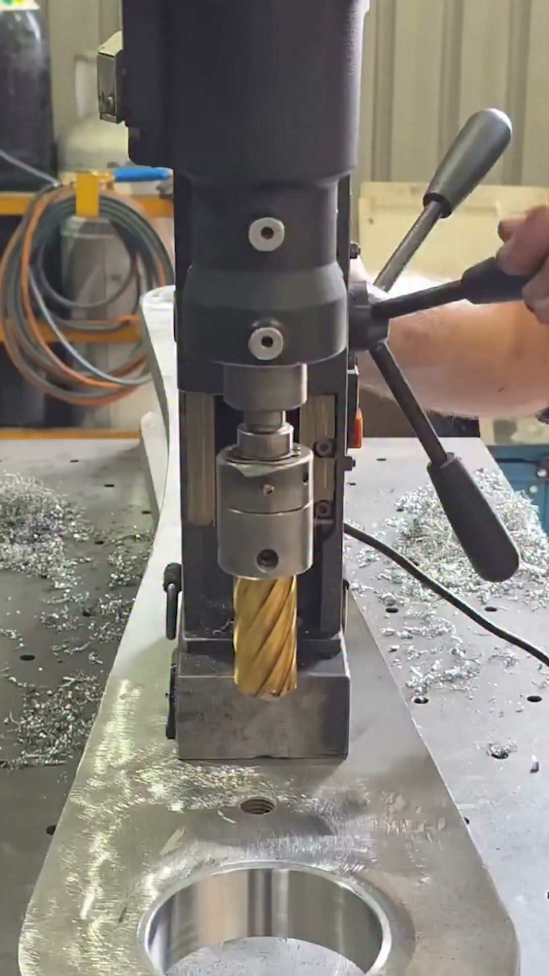 Restoring a track rod with precision machining