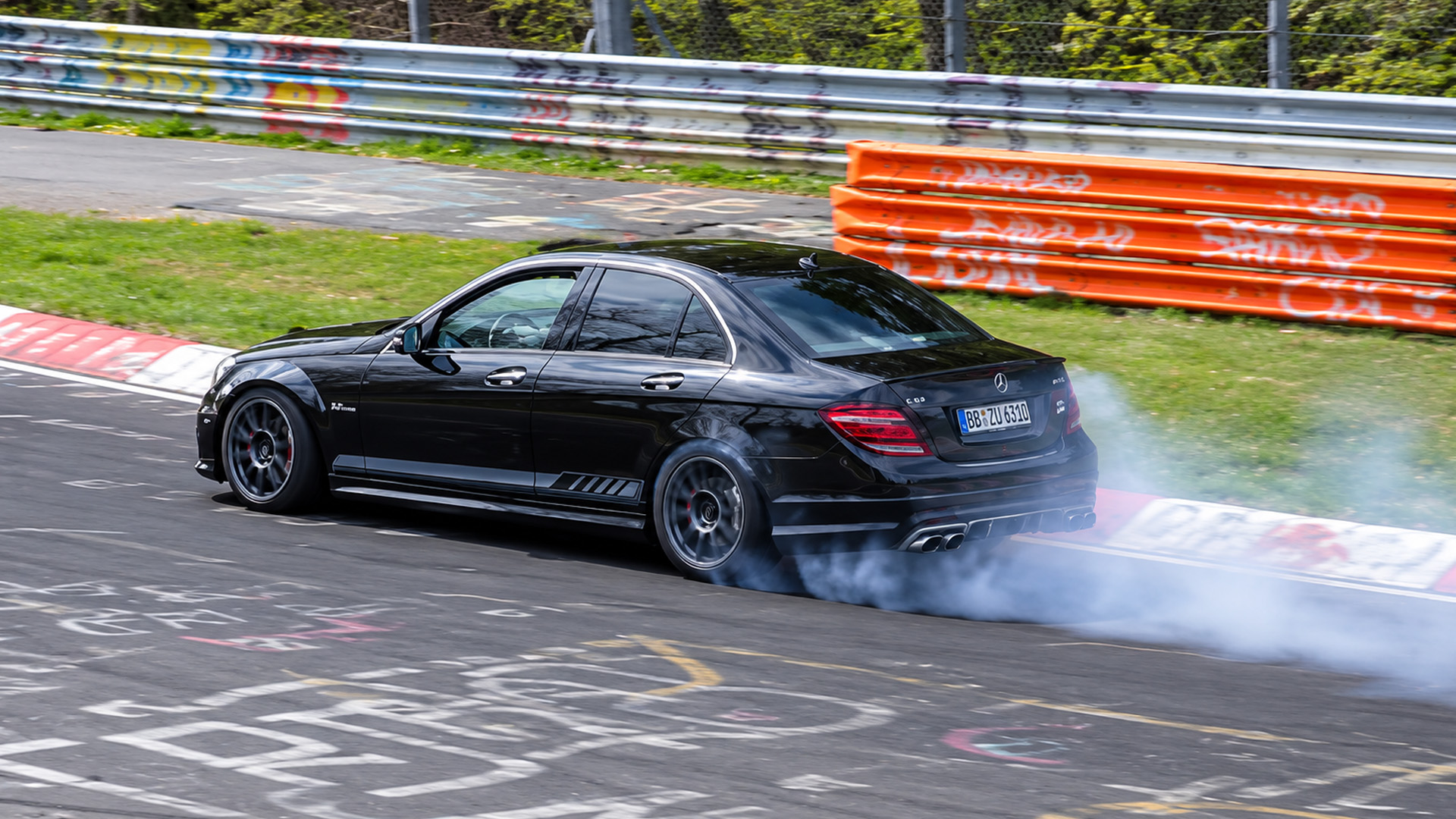 What caused this Mercedes to start smoking?