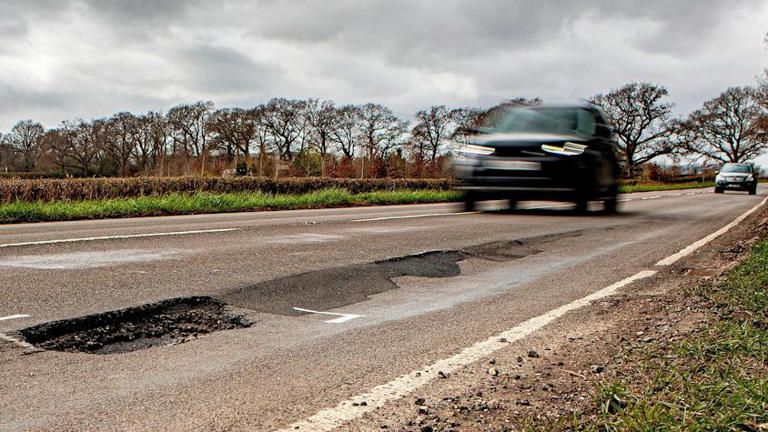 7,000 miles of roads to be resurfaced amid 'national pothole embarrassment'