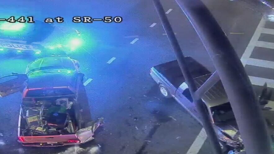 Major crash shuts down part of Orange Blossom Trail in Orange County