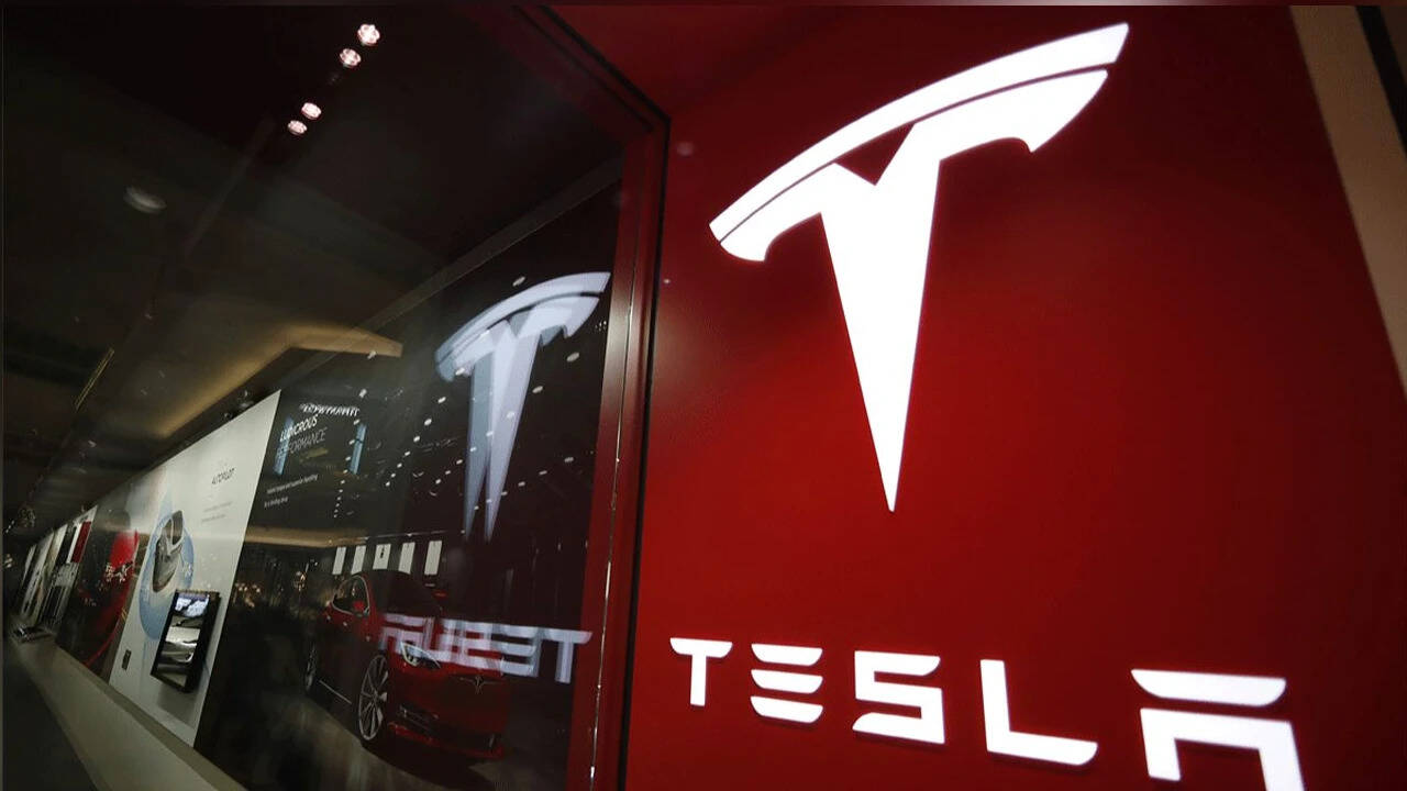 Tesla shares slip as capex cut clouds Musk’s AI, robotics ambitions