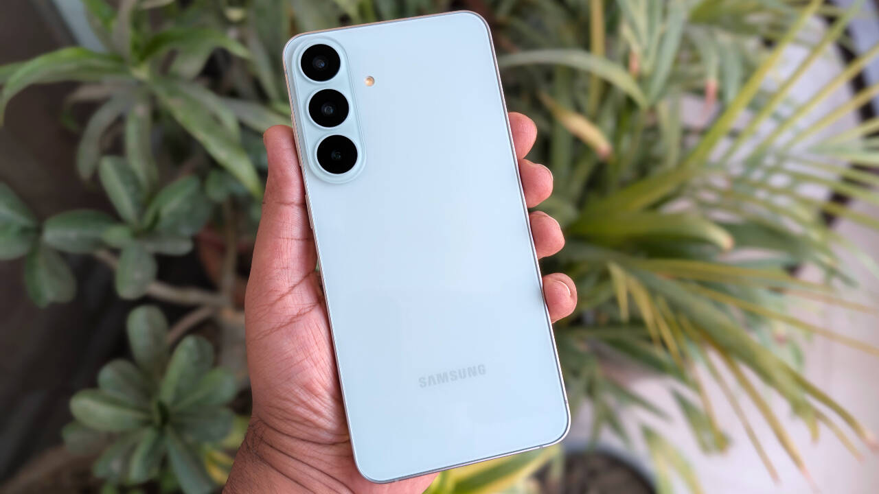 Samsung Galaxy S26 FE review: Flagship strictly for fans