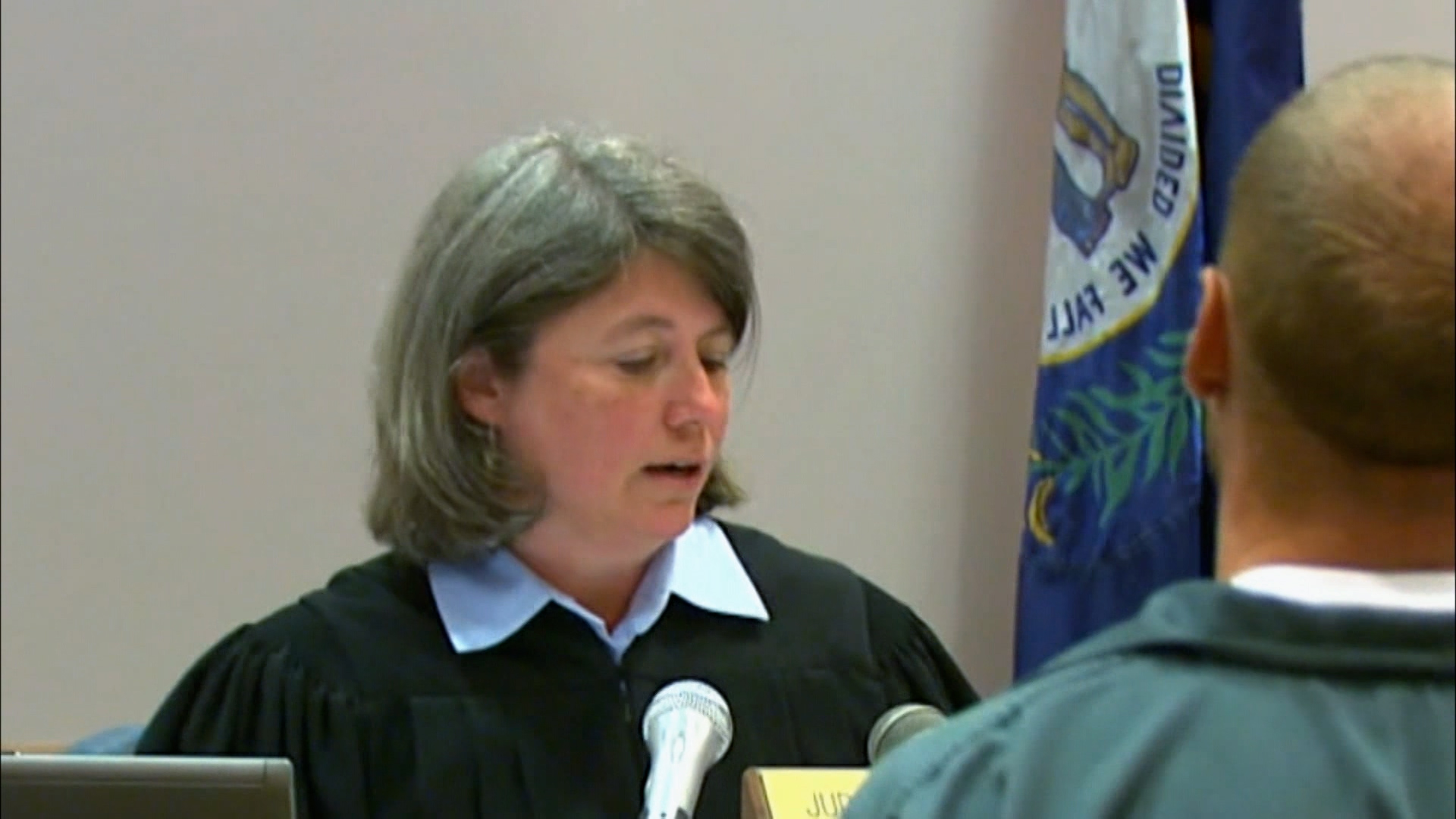 Man spits on judge, then starts jail riot | Court Cam