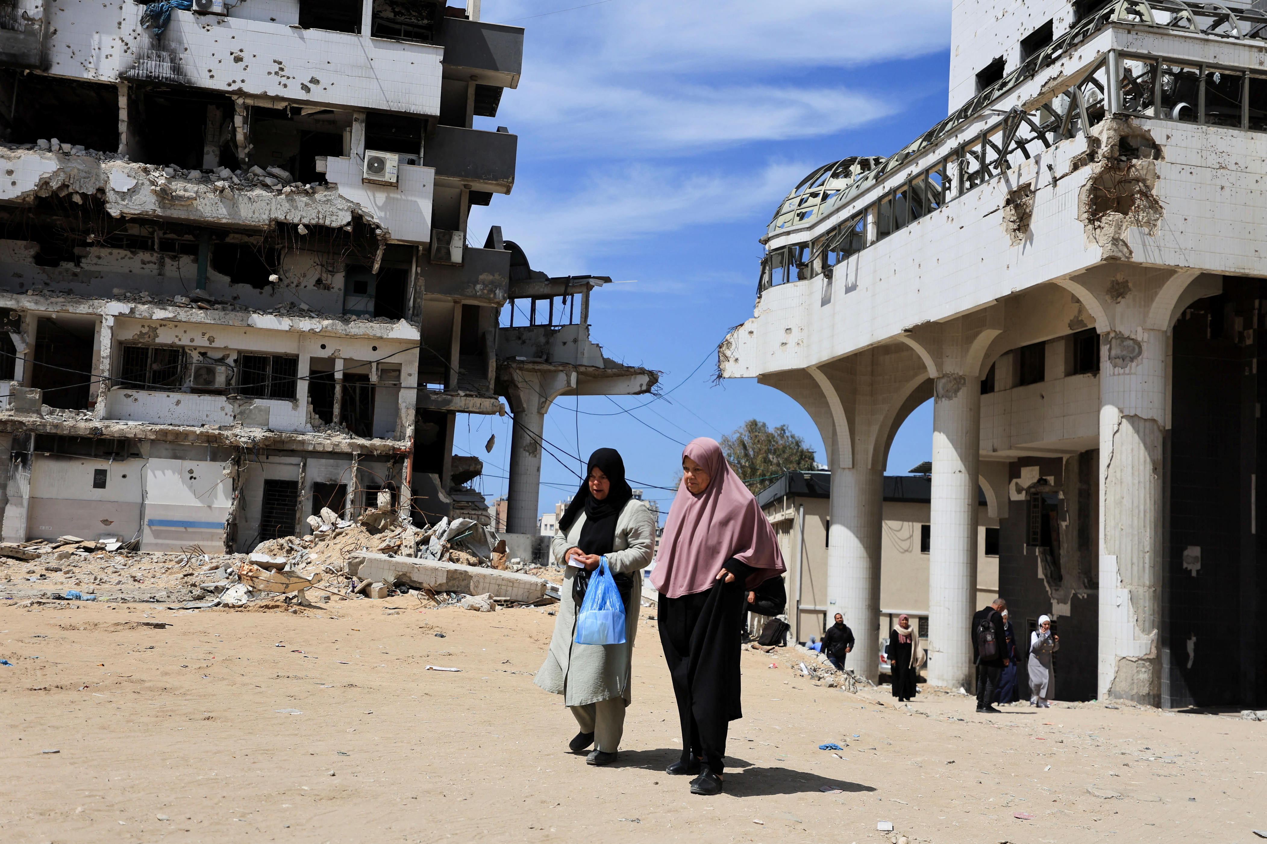 Who made Gaza hospitals and homes targets?
