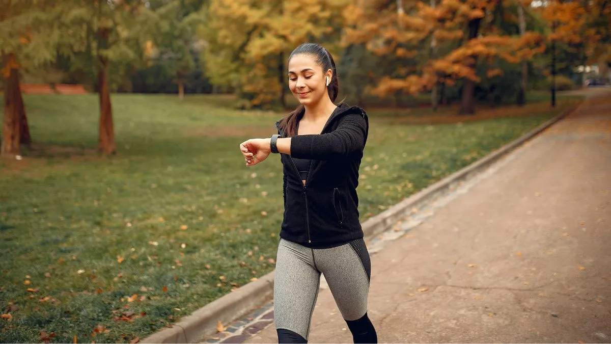 Walking on treadmill vs walking outdoors: What is best for your health?