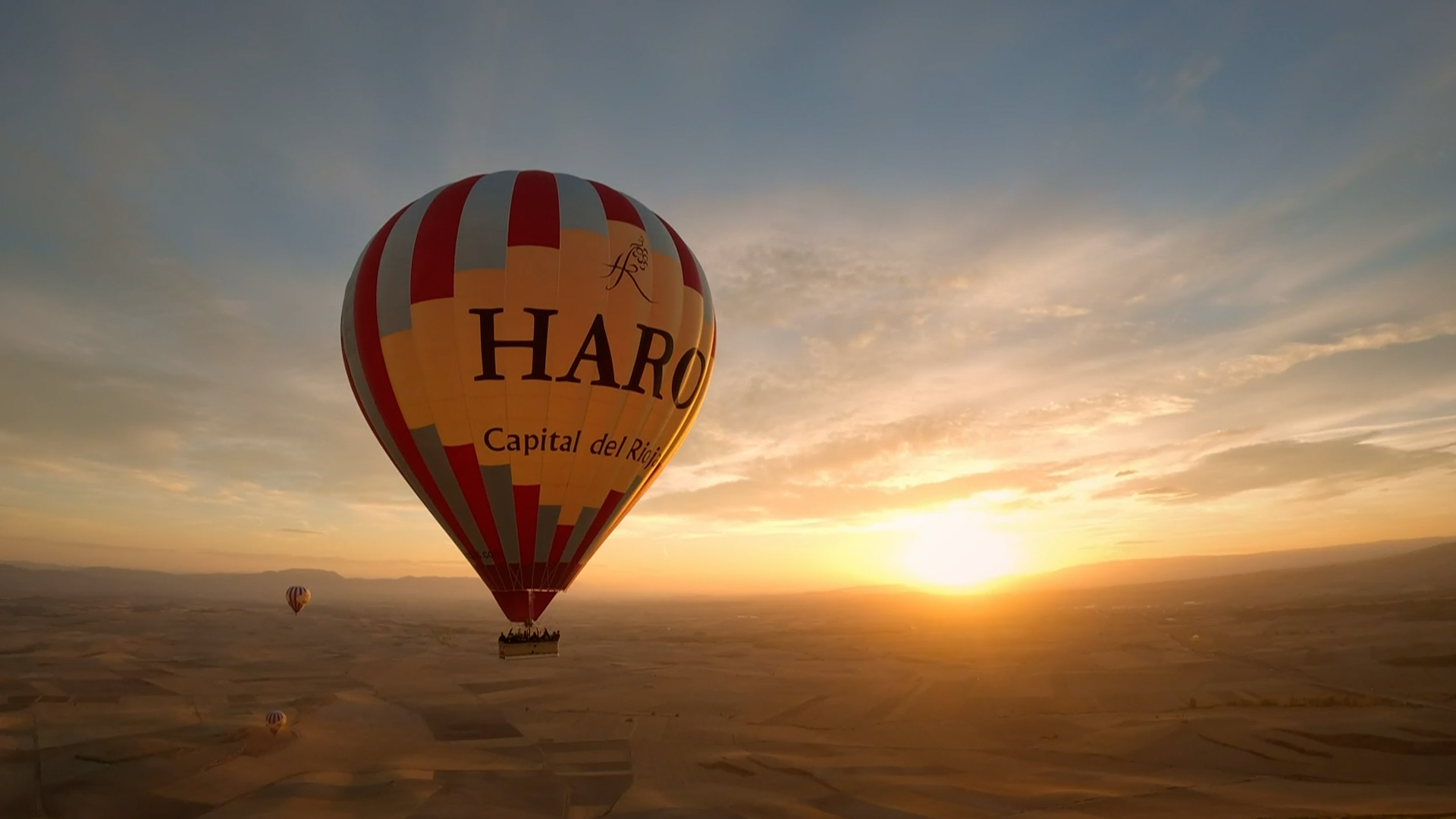 Exploring hot air balloons through the lens of FPV drones