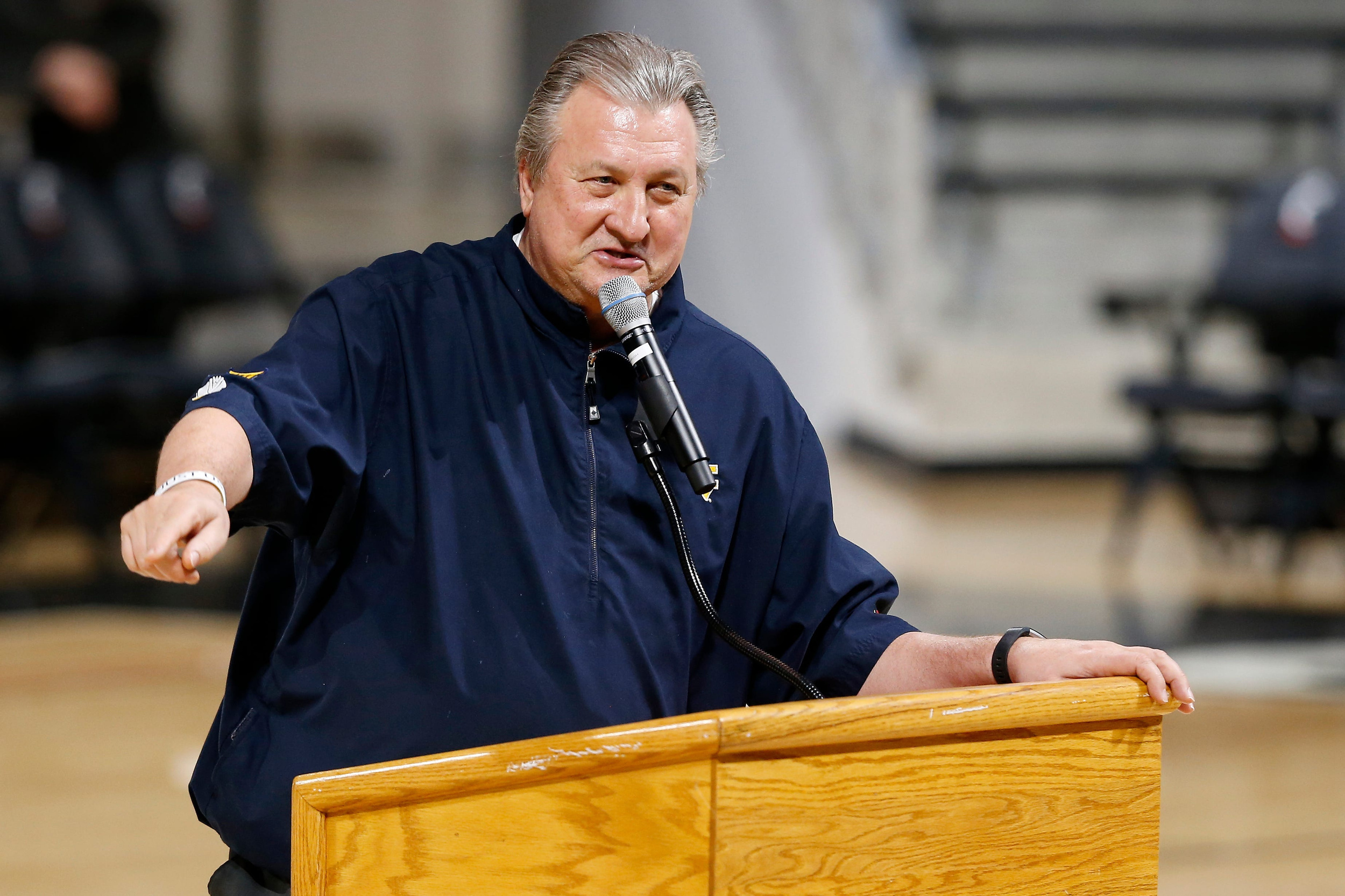 Difficult health news emerges about college coaching legend Bob Huggins