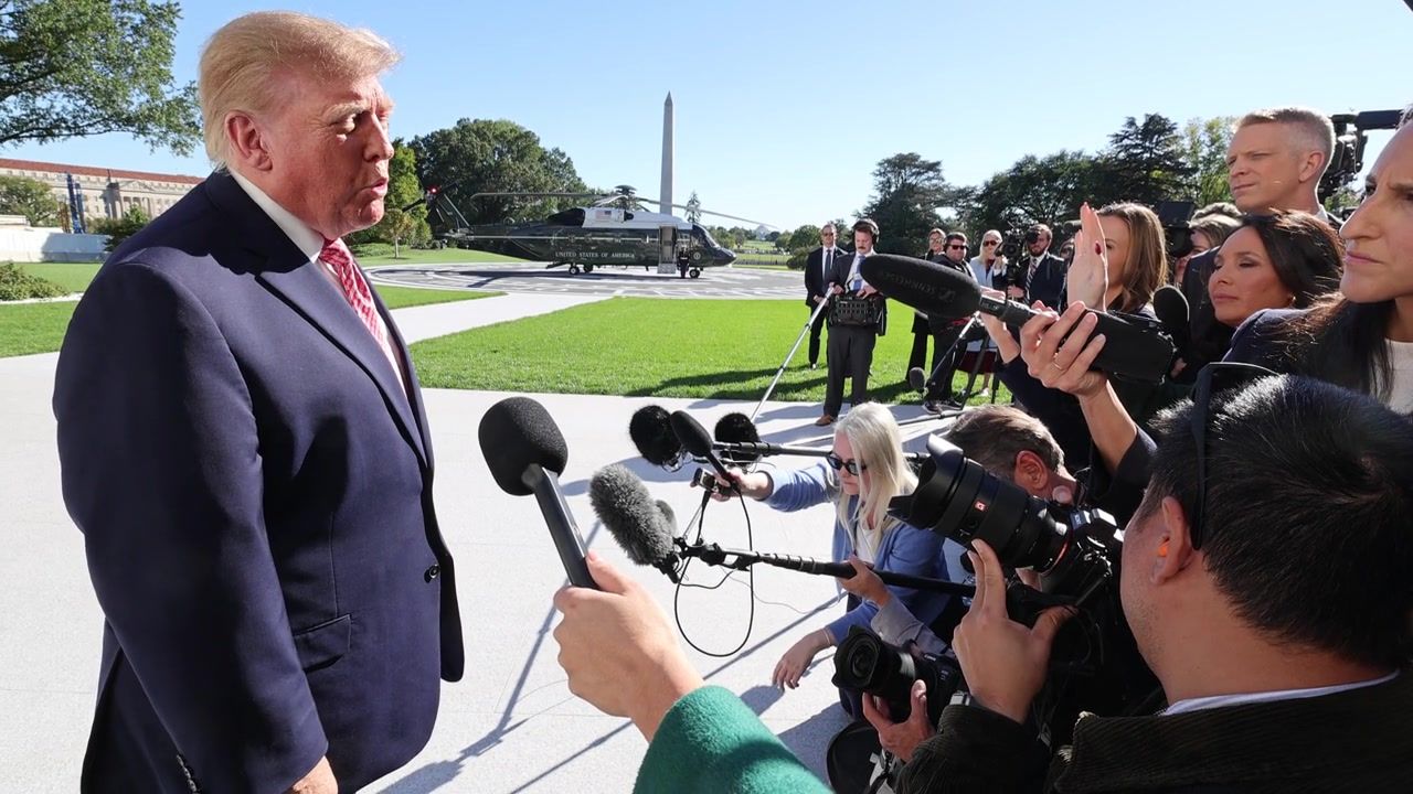 Confused Trump flounders as he can't remember renaming Lake Ontario