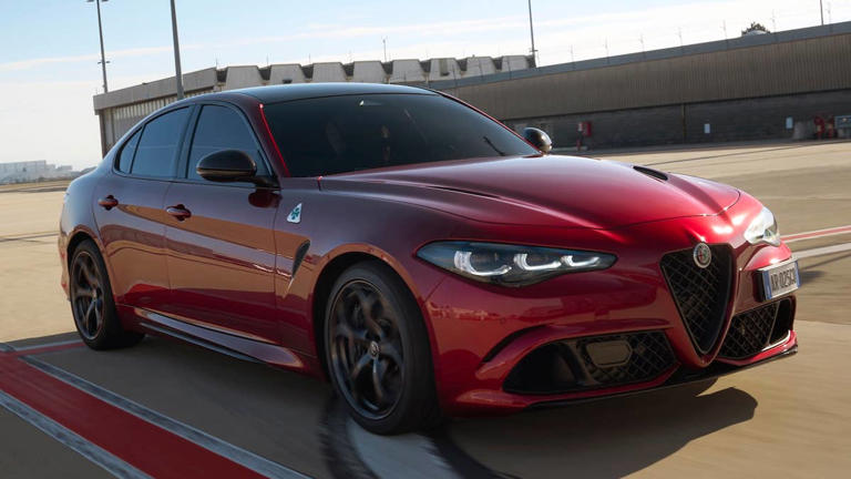 500-hp Alfa Romeo Giulia roadster needs a wealthy backer to reach reality