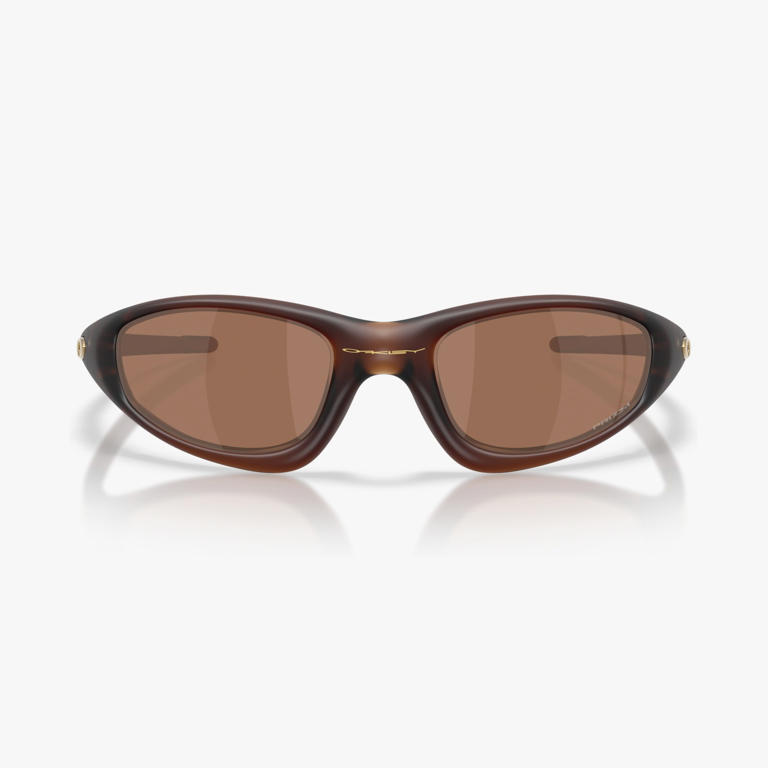 Today in gear: Oakley remasters a pair of iconic ’90s shades in a cool ...