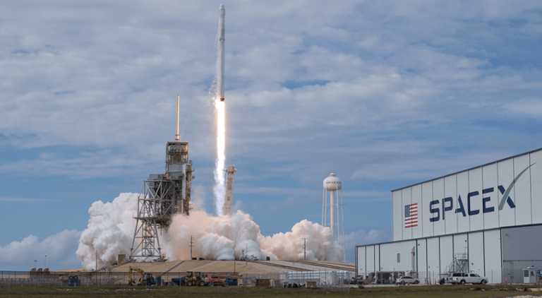 What is the biggest obstacle to a SpaceX-Tesla merger? JPMorgan points ...