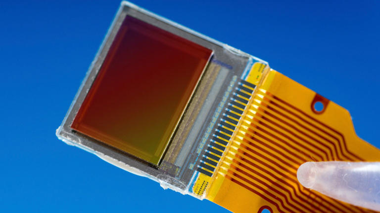 Chinese scientists build 100-channel single-photon detector for quantum ...