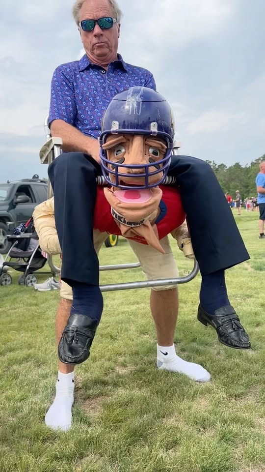 Grandpa steals the show with his amazing parade moment