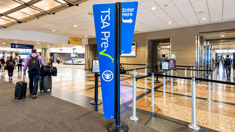 TSA’s redesigned PreCheck lanes change what travelers do at security ...