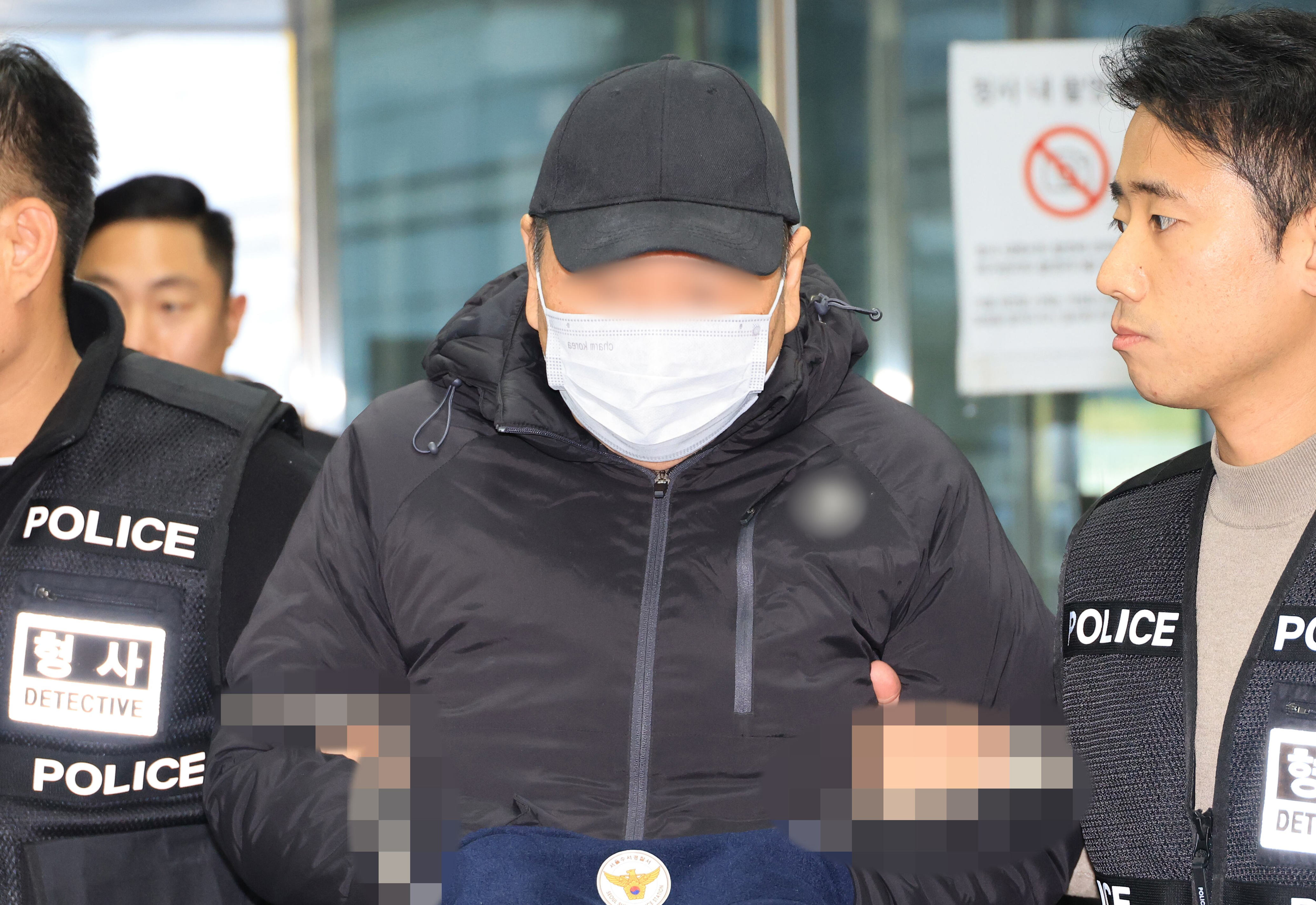 Seoul court issues arrest warrant for 70-year-old arson suspect