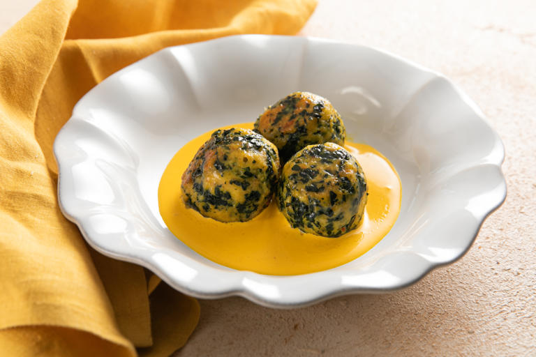 Canederli with Tuscan kale and saffron